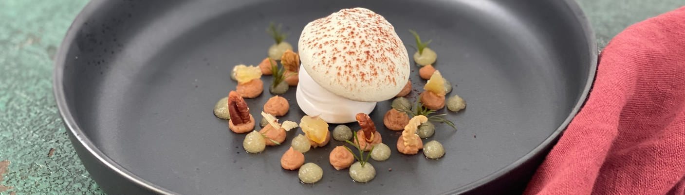 Käsetarte mit verschiedenen Grützen