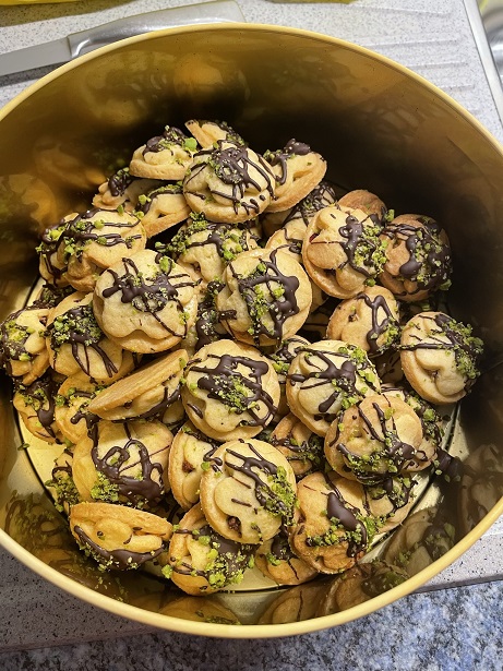 Käsetarte mit verschiedenen Grützen